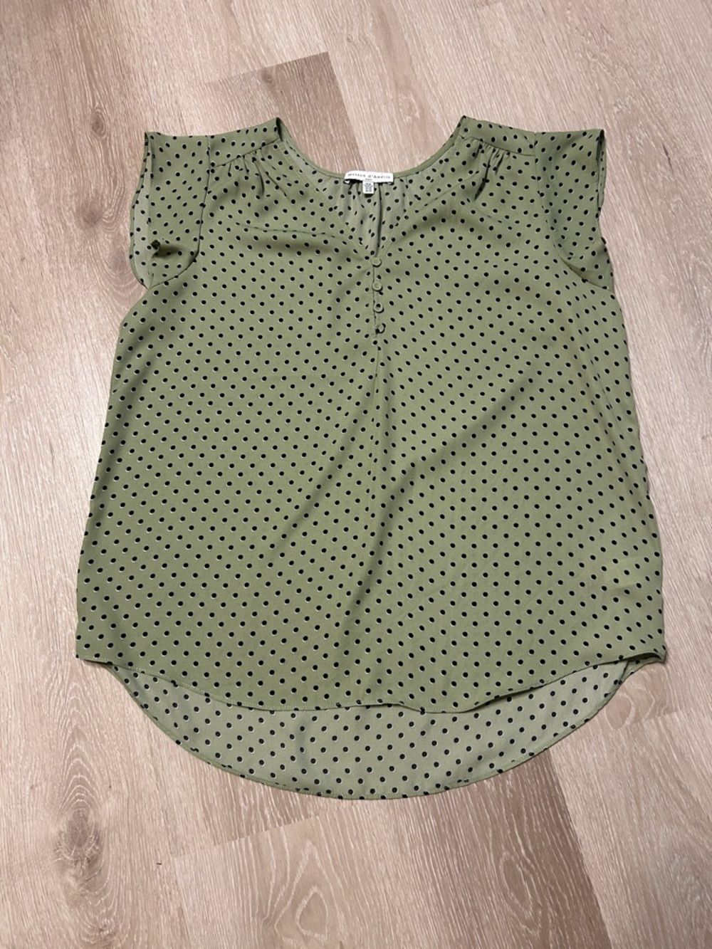 Maison d’Amélie Sage Black Polka Dot V Neck Button Top Blouse Sz Medium